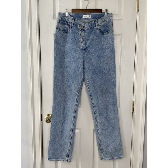 Abercrombie & Fitch Denim - Abercrombie & Fitch Womens The 90s Straight Ultra High Rise 32 Long Medium Wash